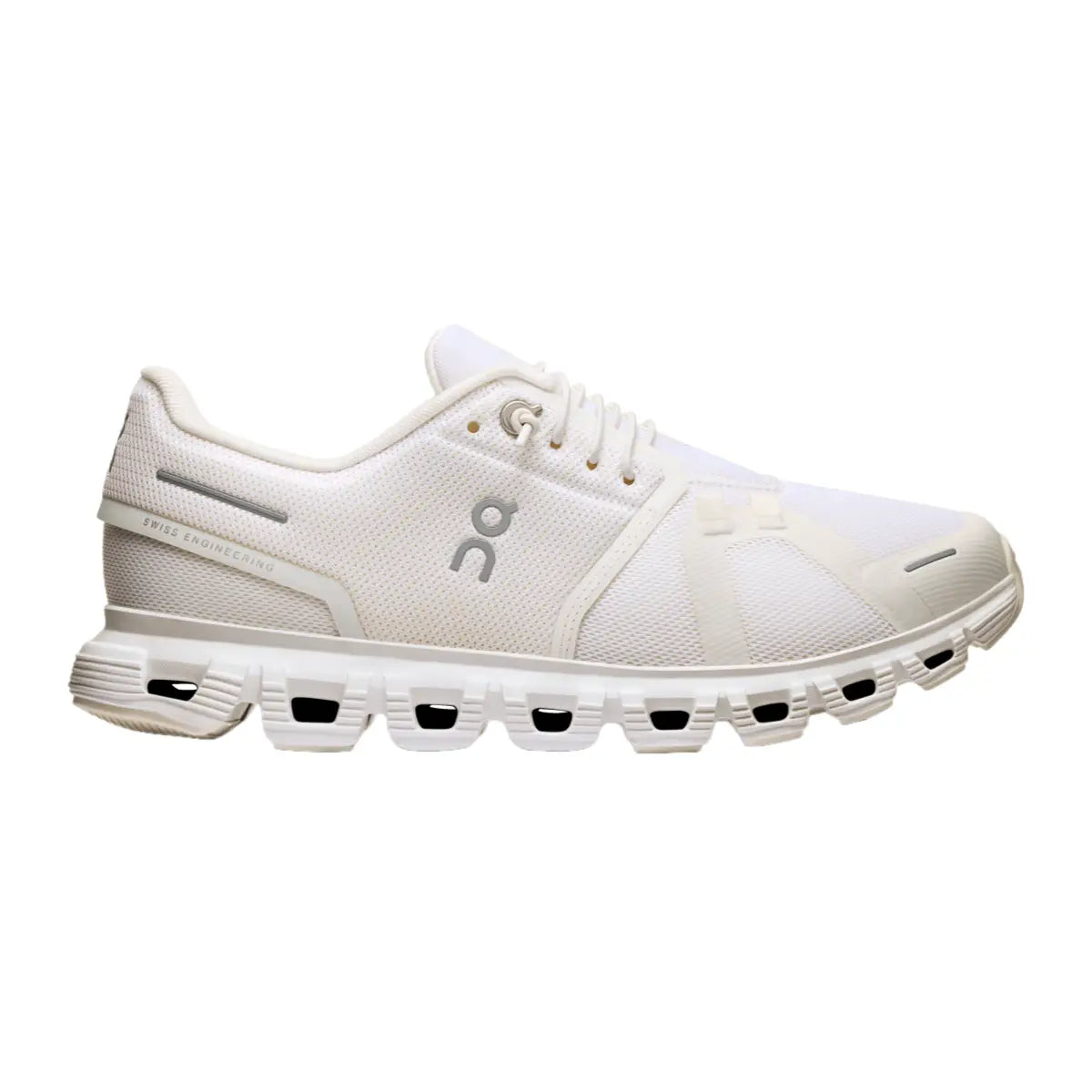 Cloud 6 – Effortless Comfort  Every Step
