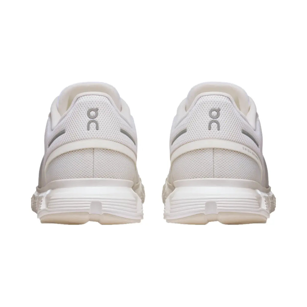 Cloud 6 – Effortless Comfort  Every Step