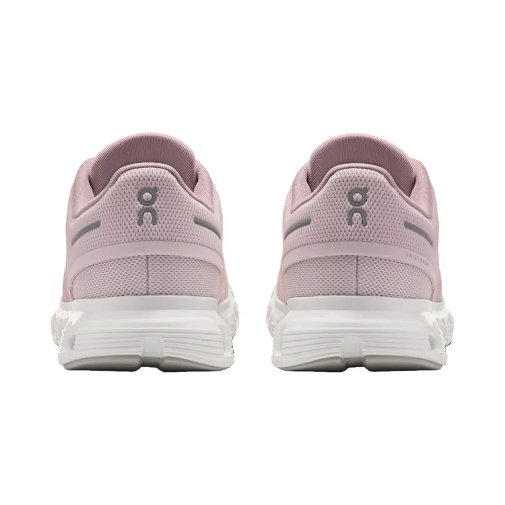 Cloud 6 – Effortless Comfort  Every Step